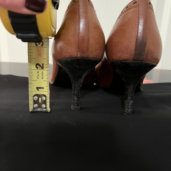 Stuart Weitzman Spectator-style Kitten Heel - Picture 7 of 10